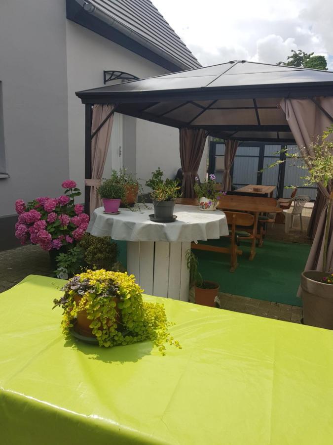 Gastehaus Nickolai Apartment Flomborn ภายนอก รูปภาพ