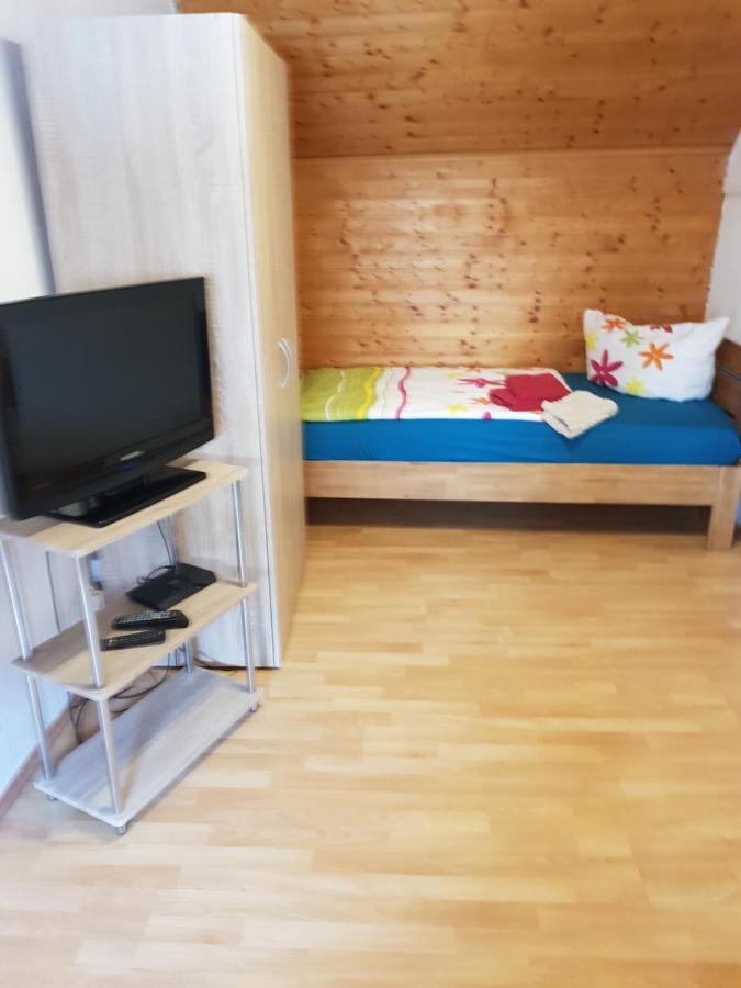 Gastehaus Nickolai Apartment Flomborn ภายนอก รูปภาพ