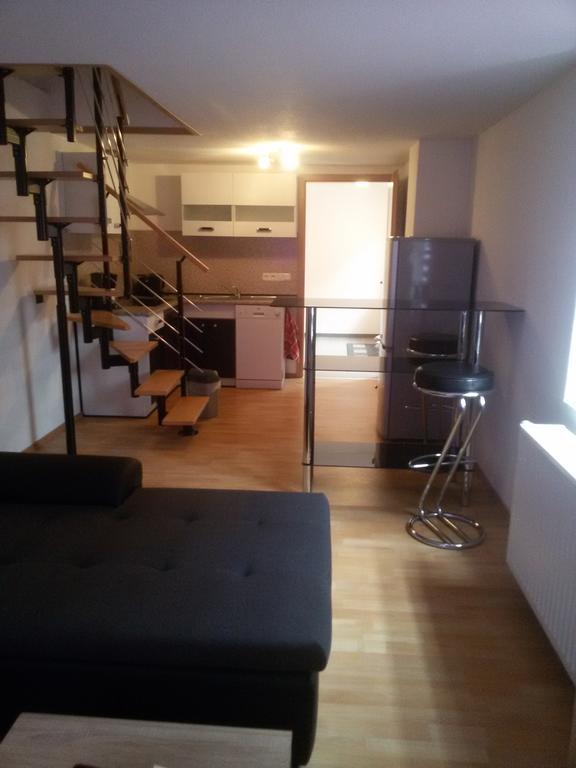 Gastehaus Nickolai Apartment Flomborn ภายนอก รูปภาพ